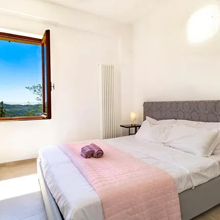 Hot Tub, Private Parking, Wifi, Ac And Bbq Feriehus