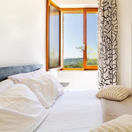 Hot Tub, Private Parking, Wifi, Ac And Bbq * Molino di Carassai