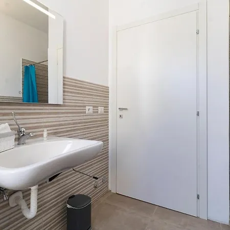 Дом отдыха Hot Tub, Private Parking, Wifi, Ac And Bbq Molino di Carassai